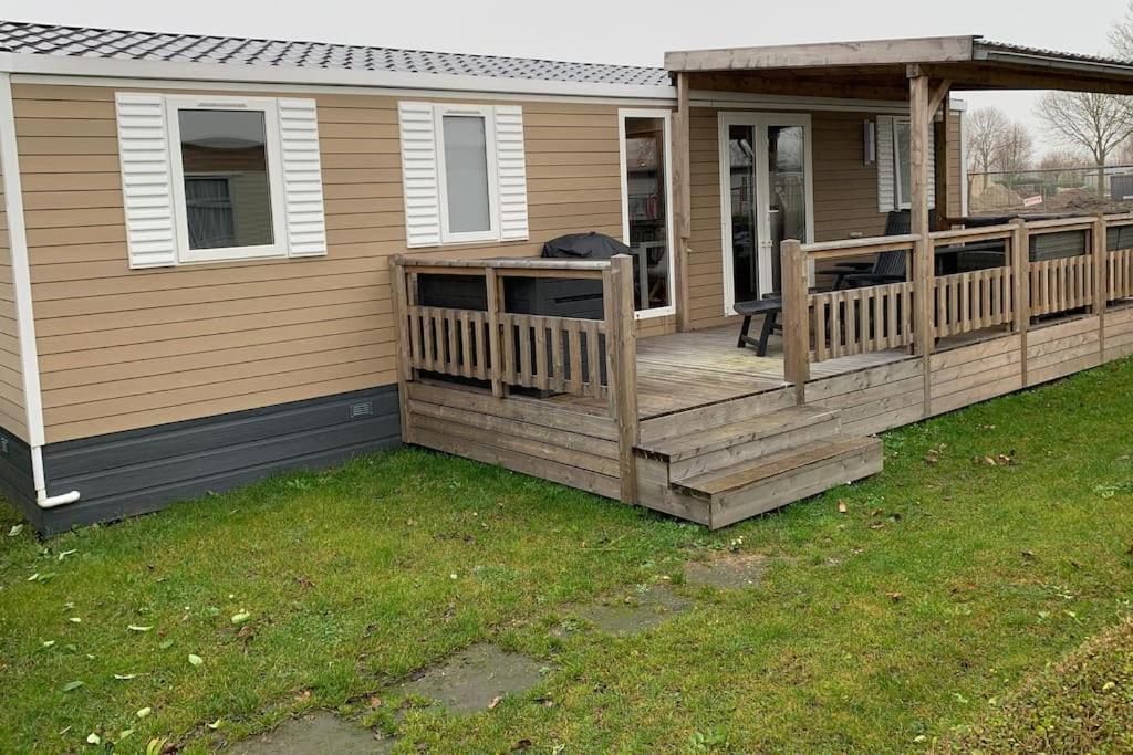 Gezellig Chalet In Het Mooie Zeeland - Oostkapelle Dış mekan fotoğraf